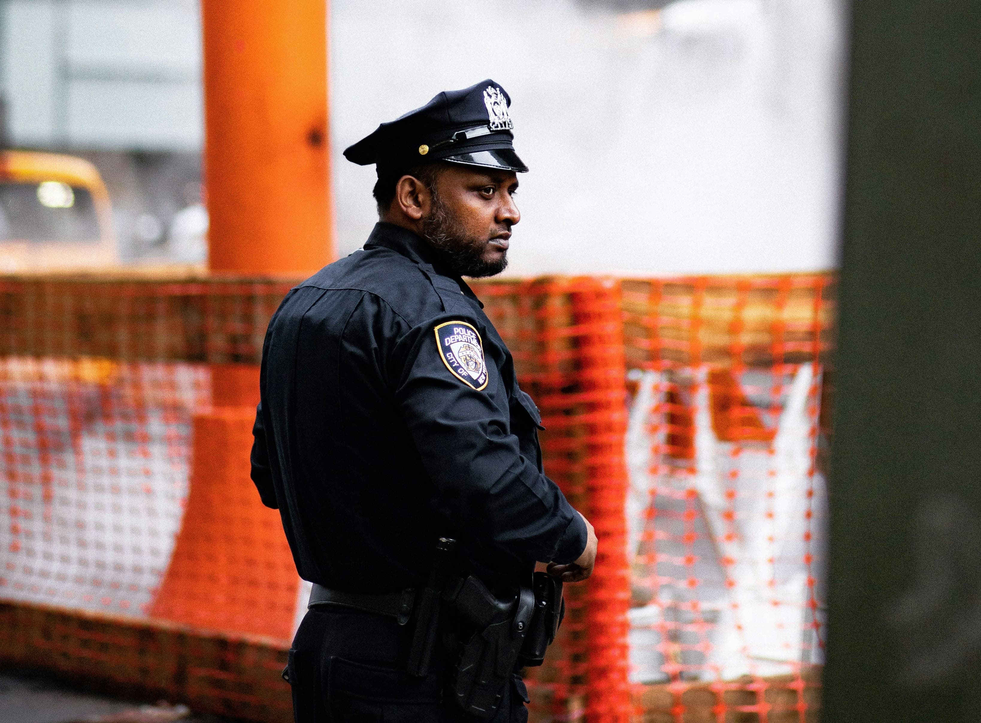 7 Warning Signs Your Business Needs Security Guards in Los Angeles